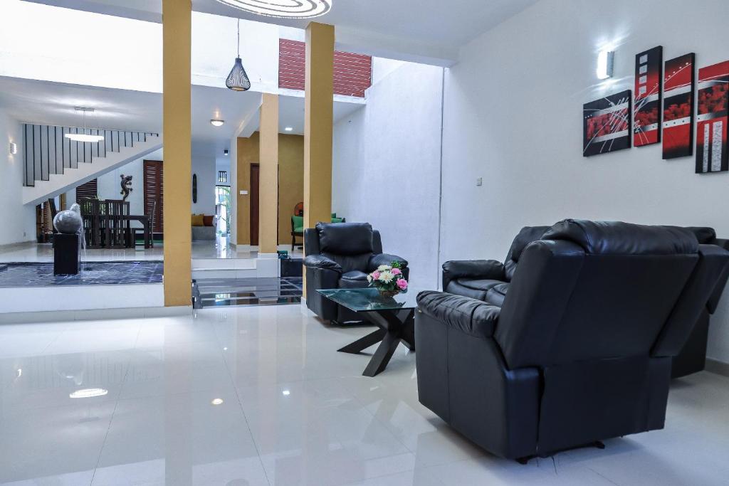 Aqualine Residencies, Dehiwala photo