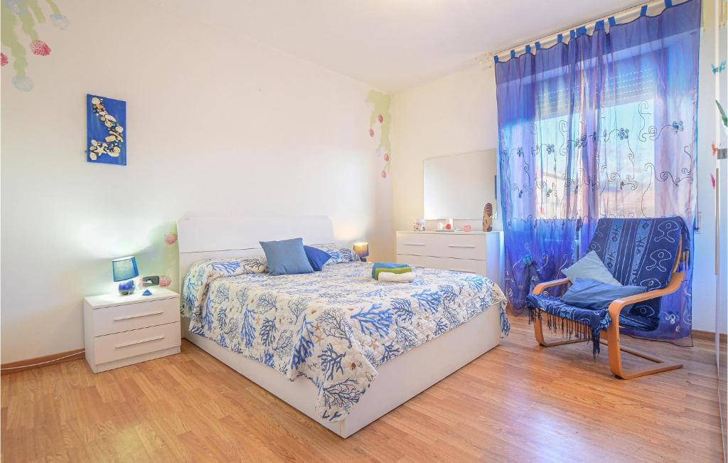Pet Friendly Apartment In Follonica With Wifi - 4