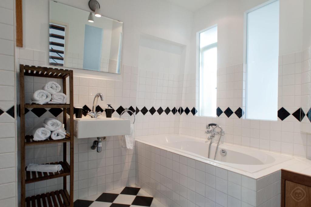 Canal Holiday Apartment photo