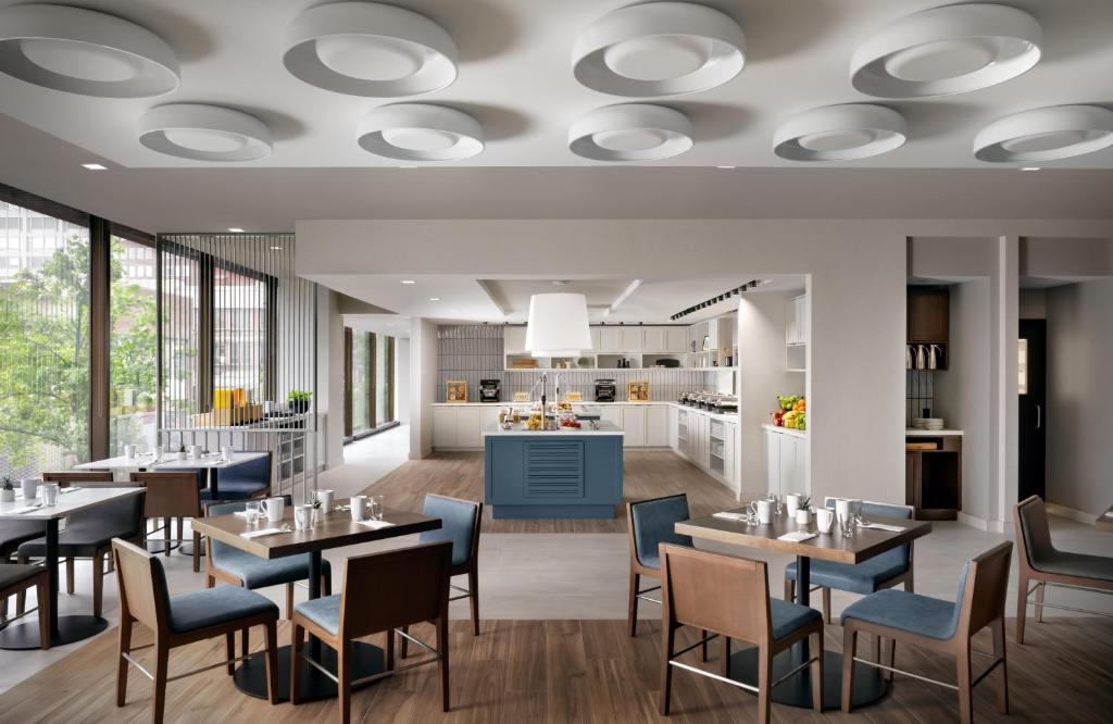 Food and beverages, Hyatt Place Montreal Downtown in Montreal (QC)