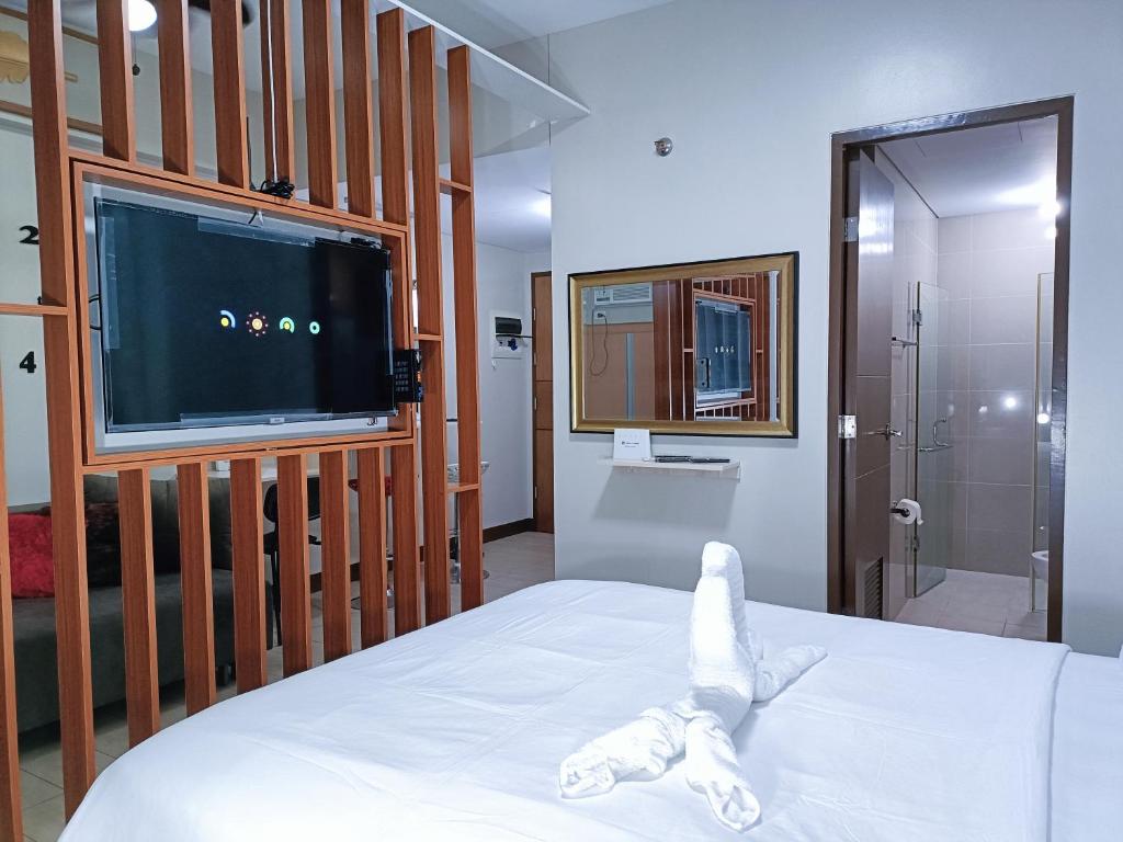AFFORDABLE TWO PALMTREE VILLAS NEAR NAIA3 NEWPORT BOULEVARD PASAY CITY photo