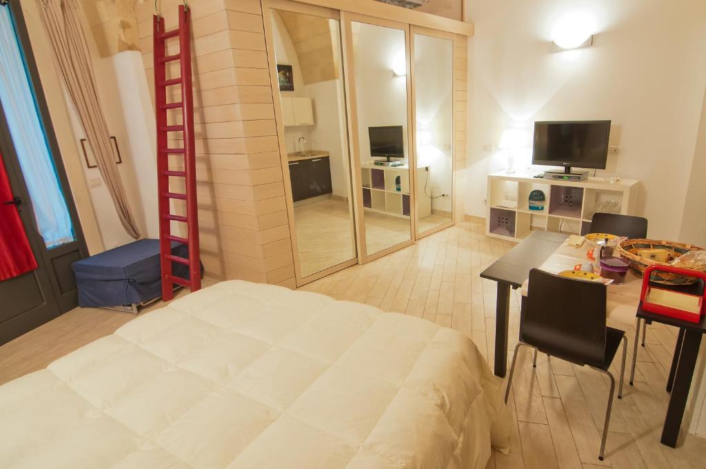 One-Bedroom Apartment (2 Adults)