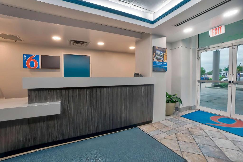 Motel 6-Benbrook, TX - Fort Worth photo