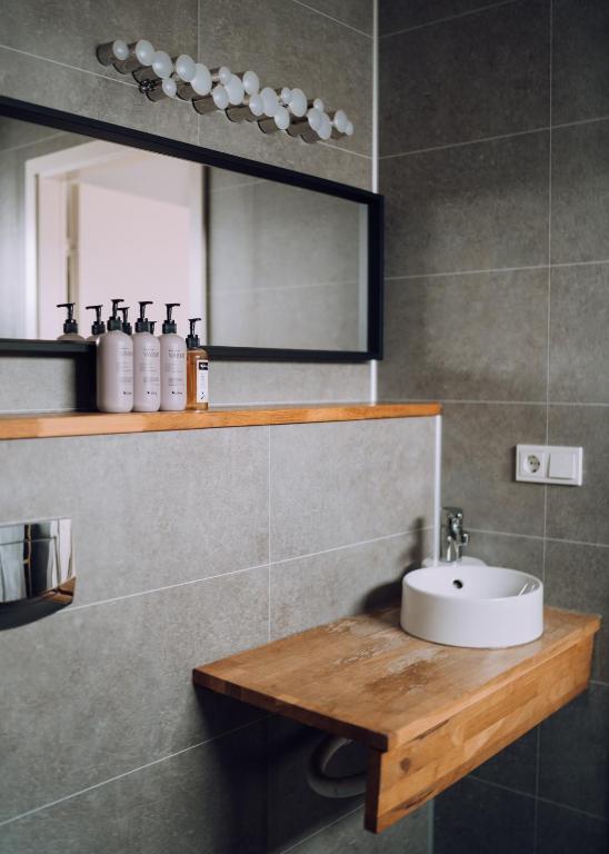 Heima Holiday Homes photo