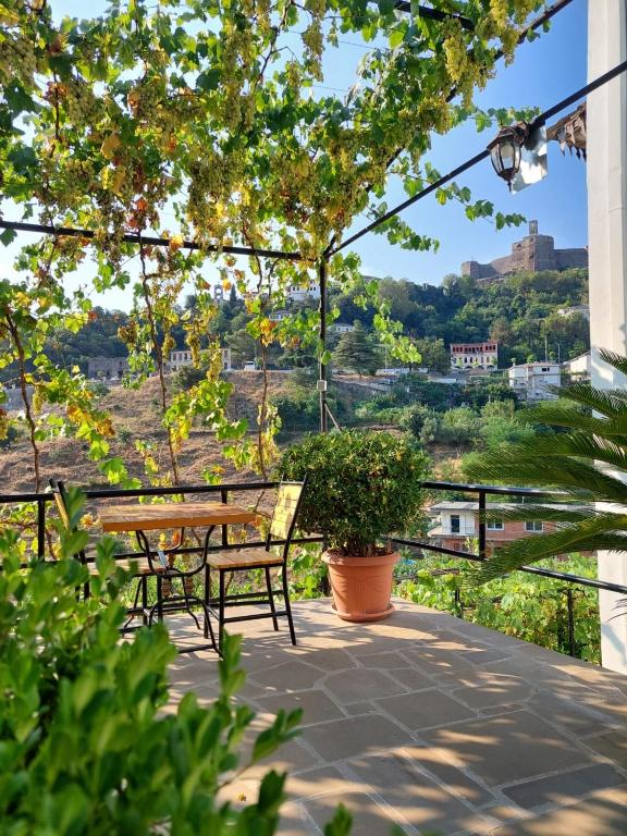 Grandpa’s Home — Hotel in Gjirokaster