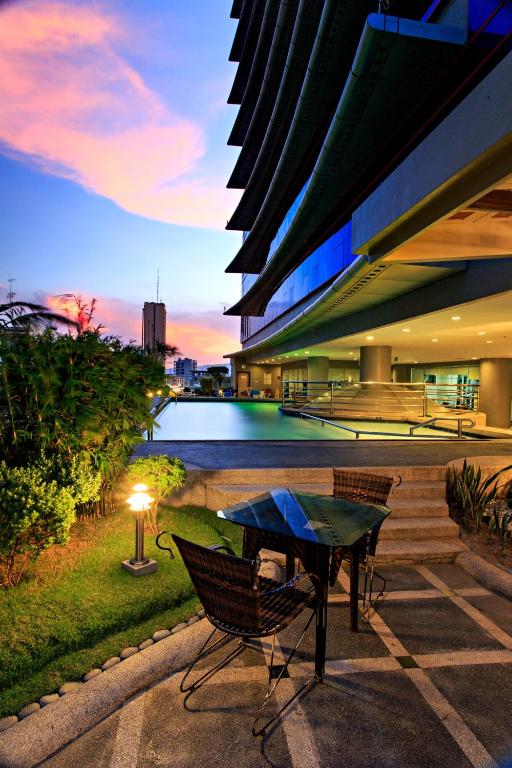 セブ パークレーン インターナショナル ホテル (Cebu Parklane International Hotel) ラウンジ