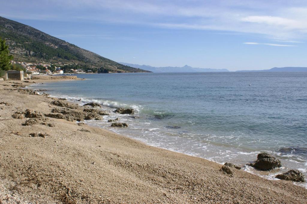 Apartments and rooms with parking space Bol, Brac - 2878 photo