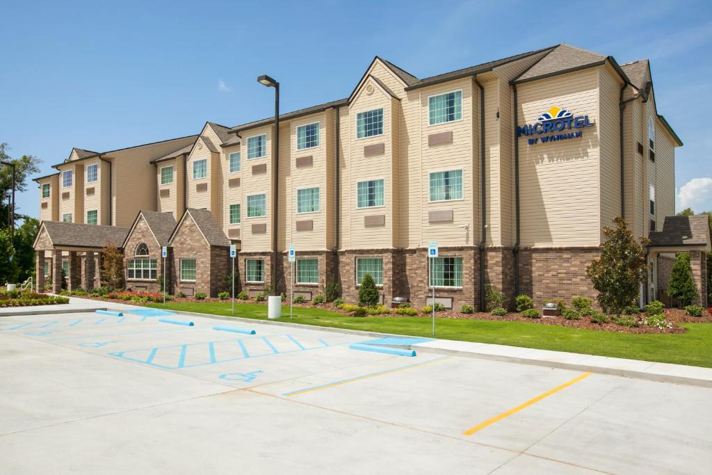 Microtel Inn & Suites By Wyndham Belle Chasse/new Orleans Photo 1