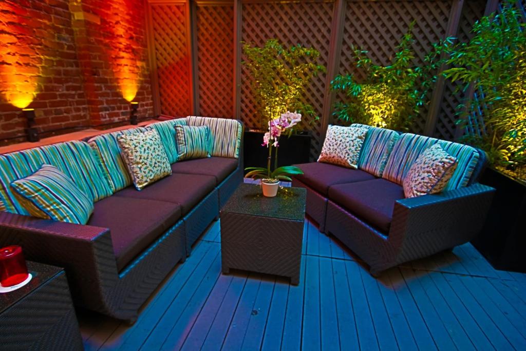 Bar/lounge