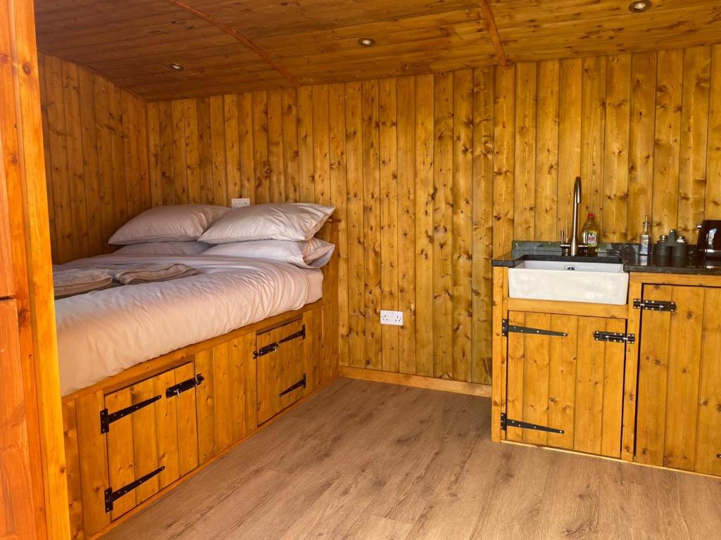 Vale View Glamping photo 2