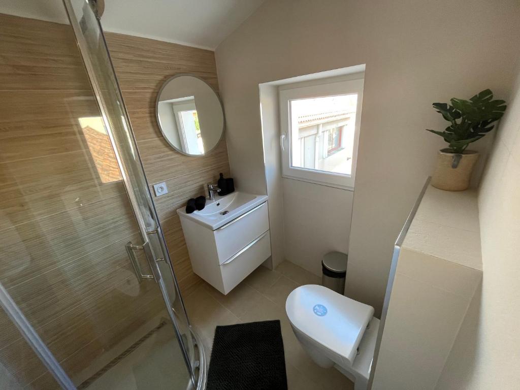 Nice Renting - FERSEN - 2 Rooms Vieil Antibes - AC - Safranier - Big Terrace - 5