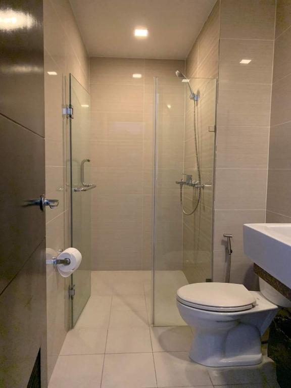 CozyVilla at 81 Newport Blvd Across NAIA T3 for 5 Pax w Free Pvt Parking photo