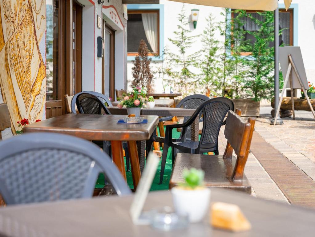 Hotel Alle Alpi - 4