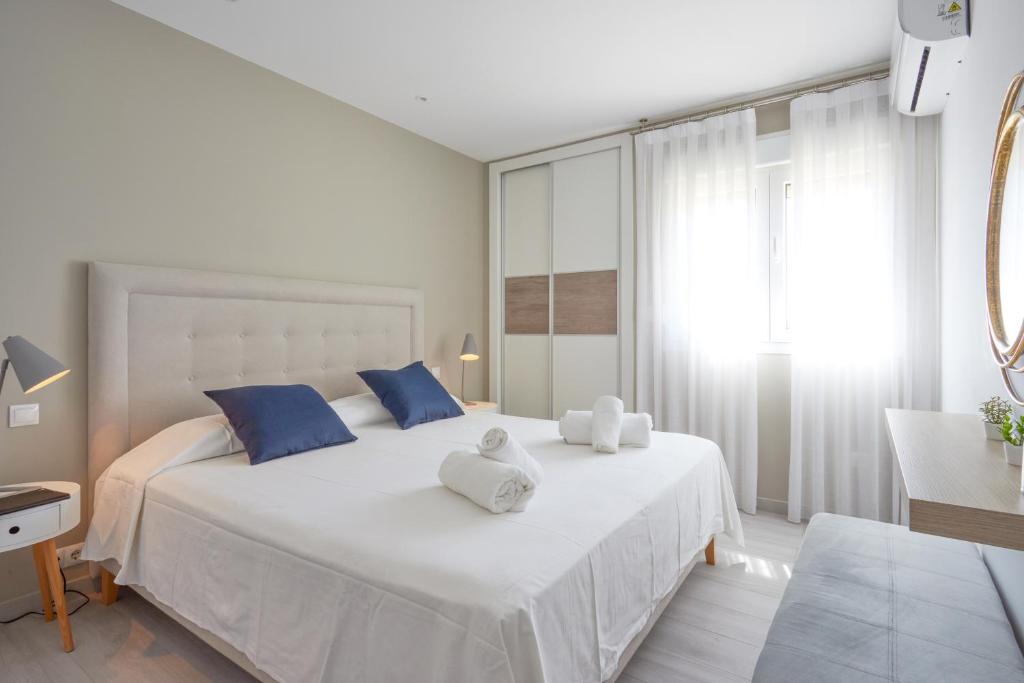 Bright & Modern 2 Bedroom Apartment 300m to the Beach - Marbella - 2