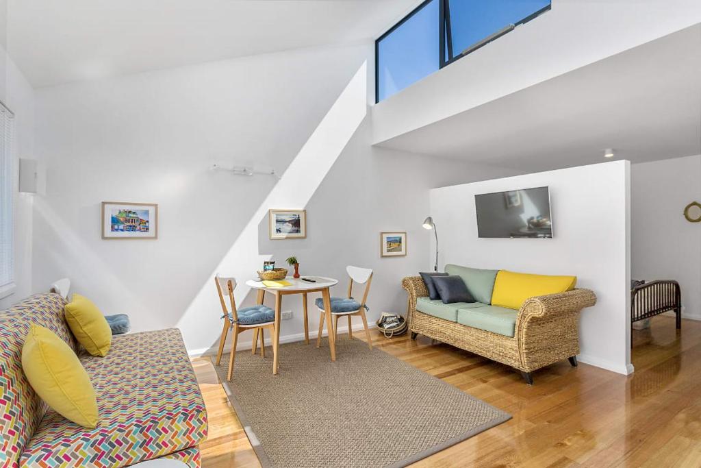 Yardley on Argyle - A Peaceful Hobart Studio, New Town