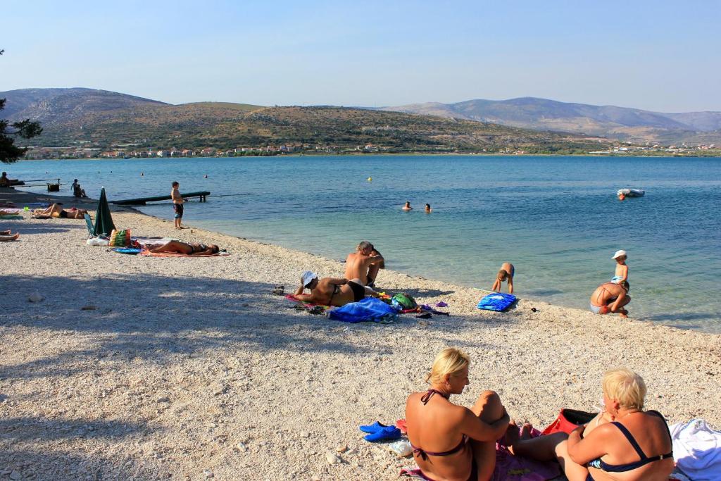 Apartments by the sea Mastrinka, Ciovo - 9447 photo