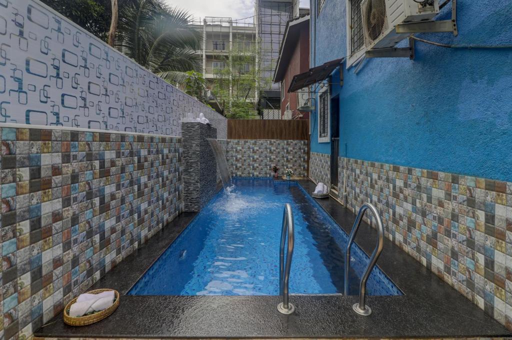 スイミングプール