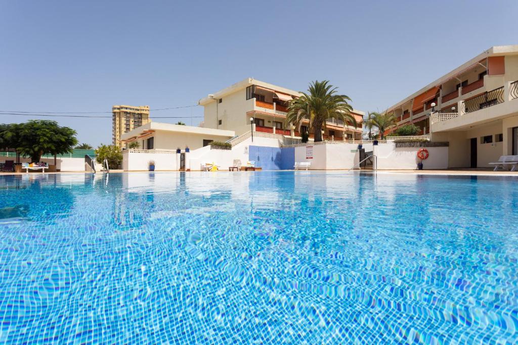 Frontline Playa las Vistas with pool, parking, sea - 3