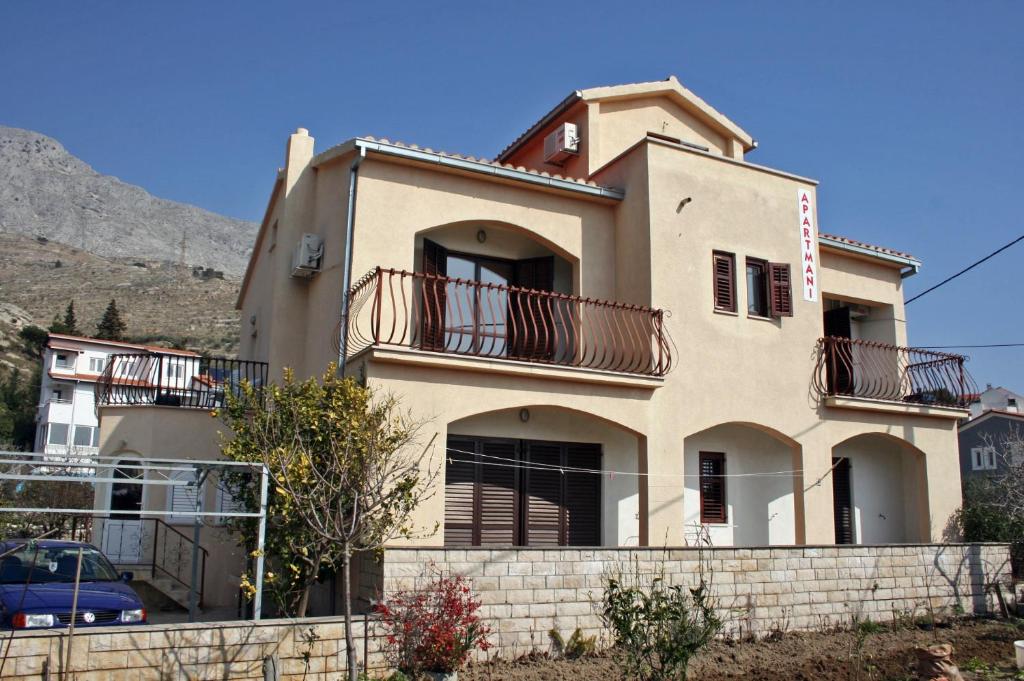 Apartments by the sea Duce, Omis - 4852, Duče