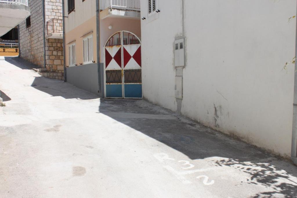 Apartments by the sea Zaostrog, Makarska - 6659 photo