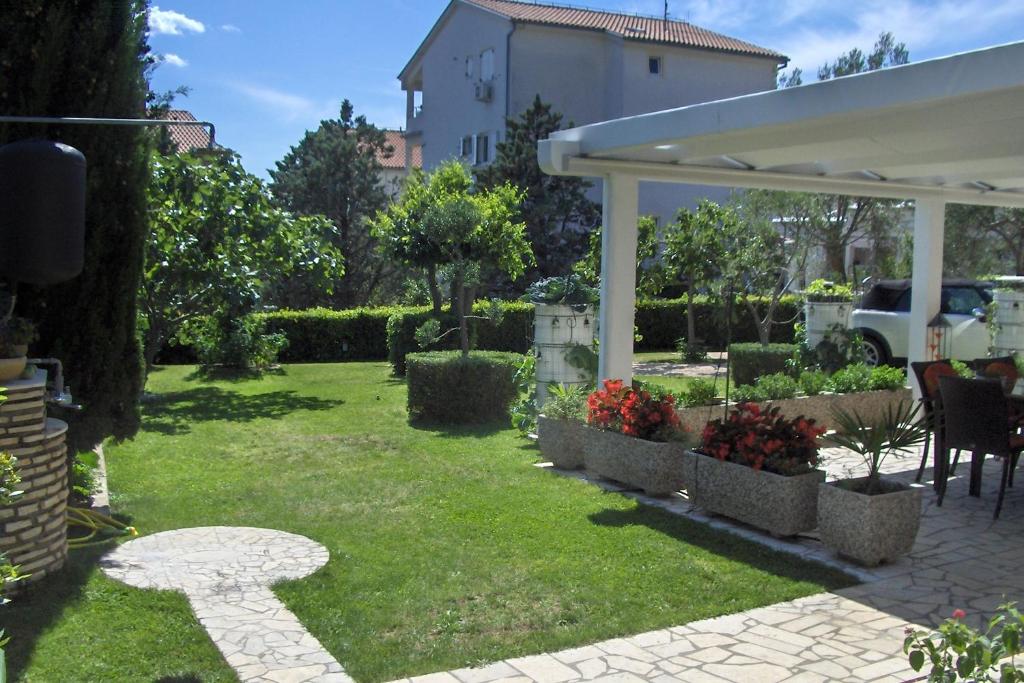 Apartments by the sea Selce, Crikvenica - 4802 photo