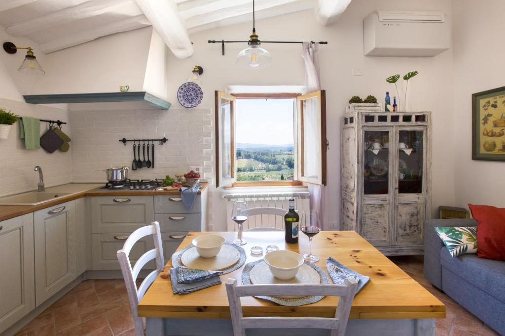 San Domenico Central Apt — Hotel in San Gimignano
