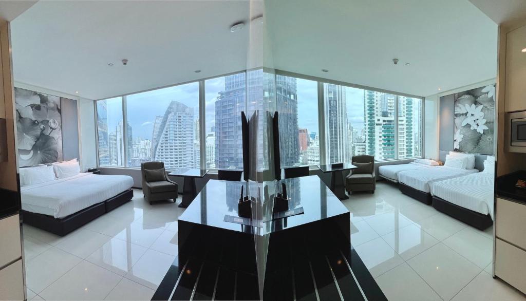 Hotel Room 4