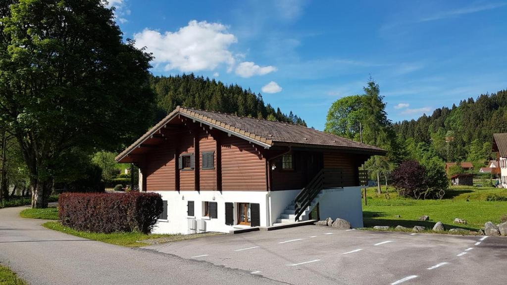 Appartement "L'HORIZON" meublé dans chalet, proche lac au calme - 1