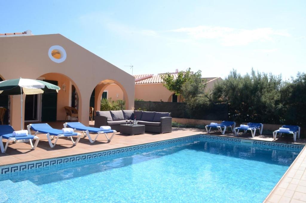 Villas Las Golondrinas — Hotel in Menorca