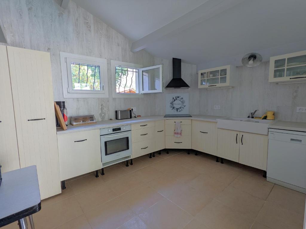 Villa 'Andercool' avec piscine utilisable en toutes saisons - 5