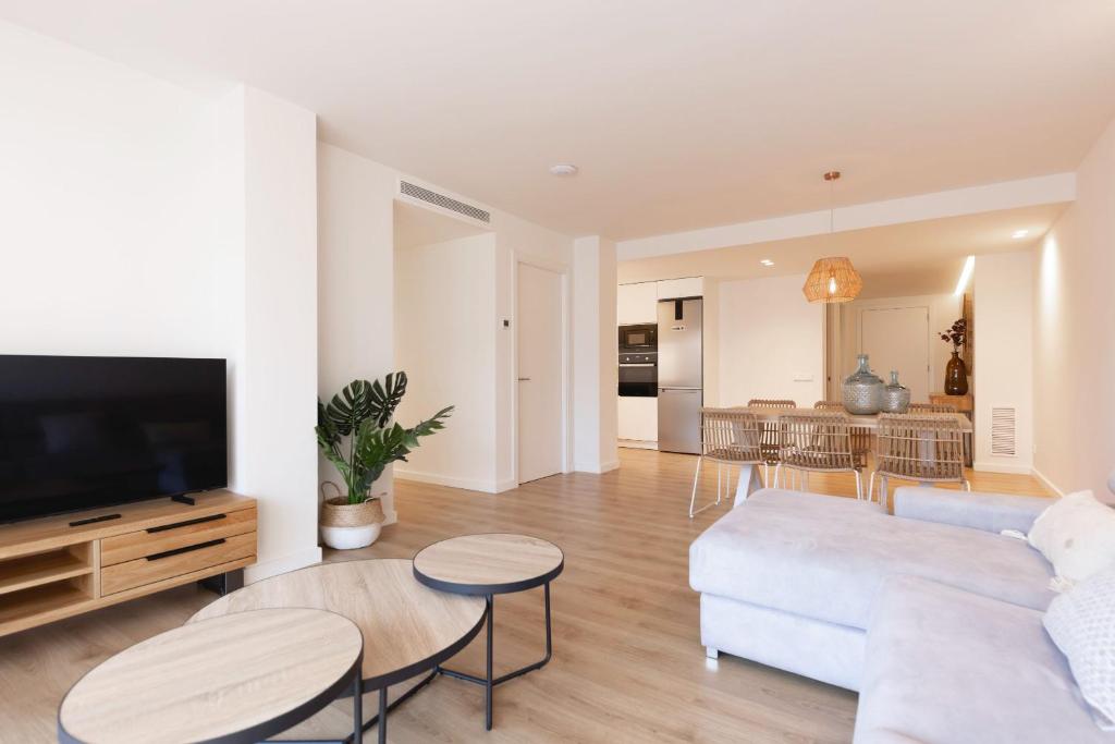 Bravissimo Falcó, 3 bedrooms and balcony - 3
