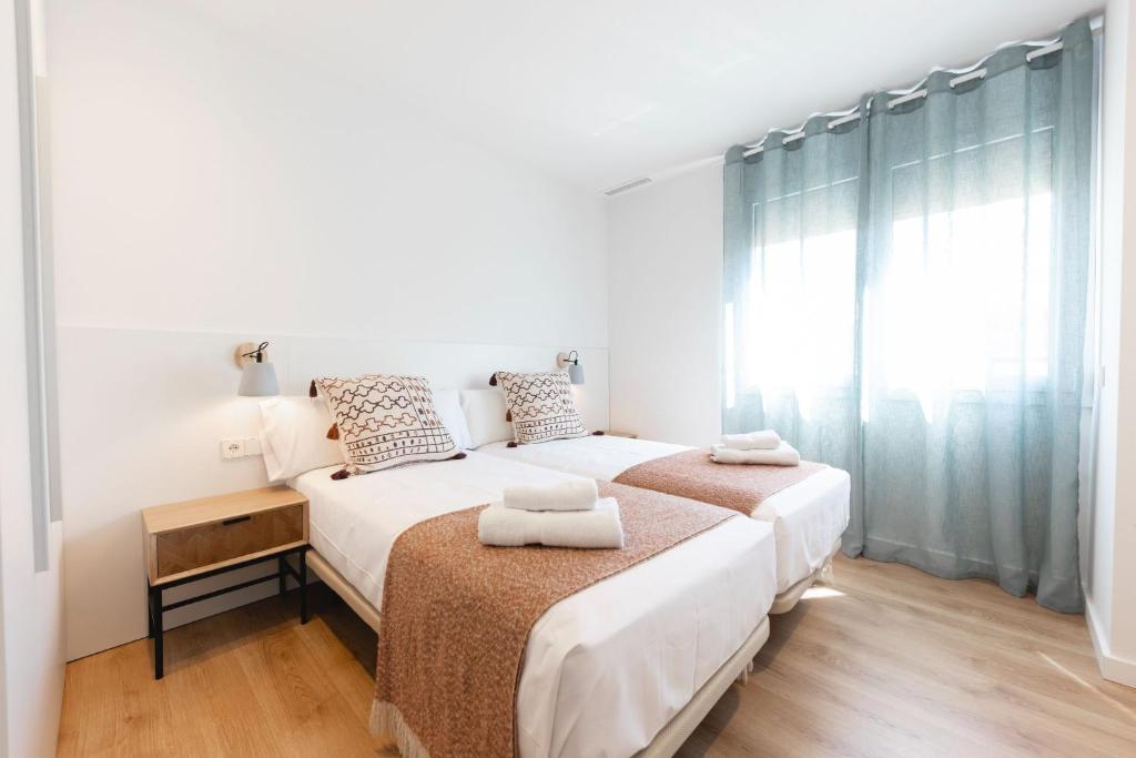 Bravissimo Falcó, 3 bedrooms and balcony - 4