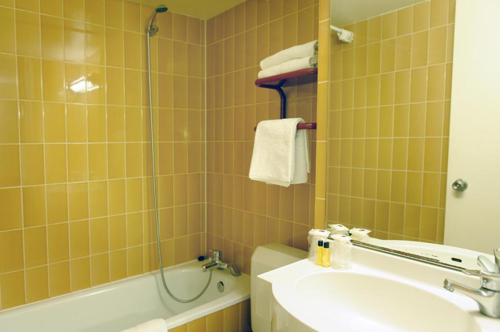 New Hotel Saint Lazare - 3