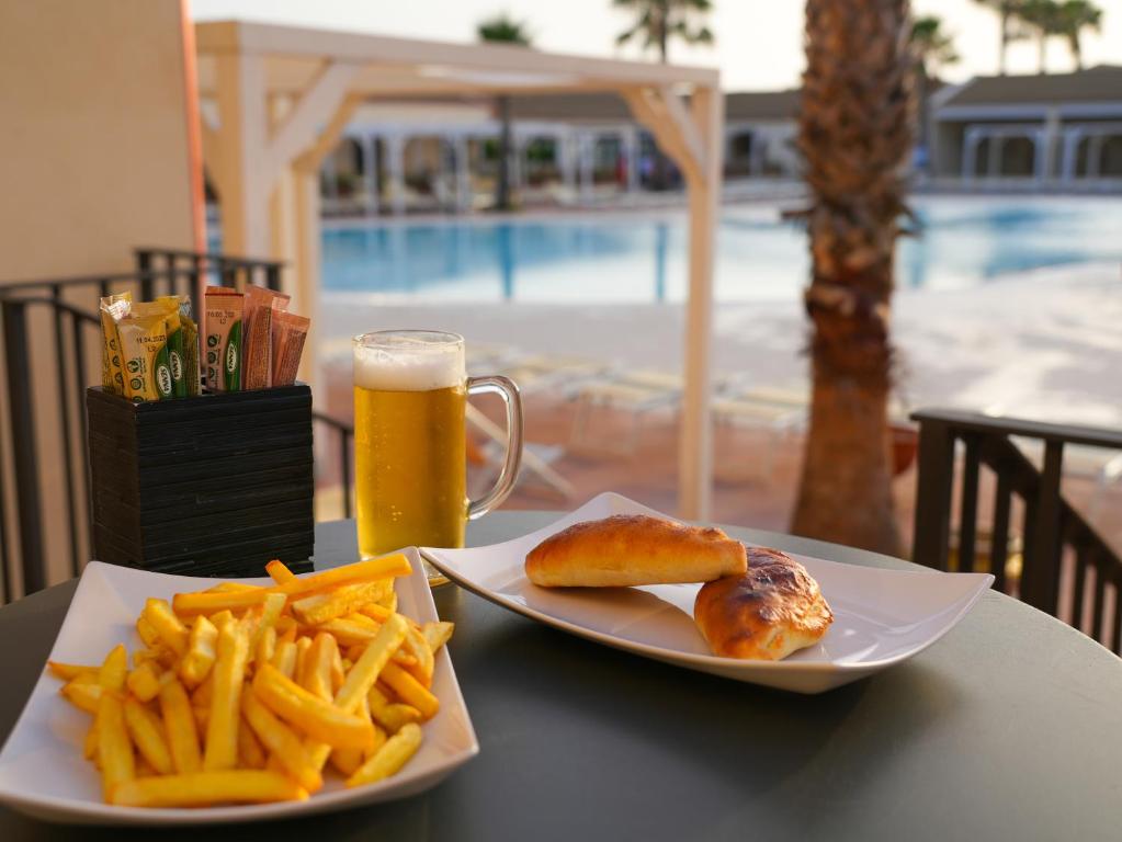 Еда и напитки
