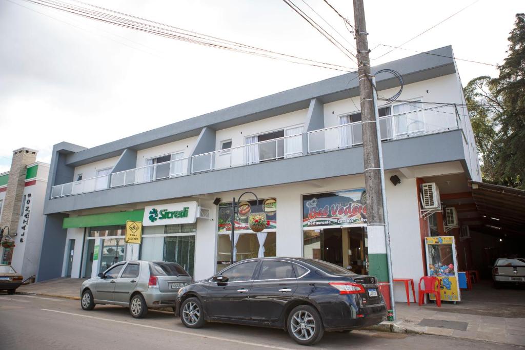 Pousada Bel Vedere, Vespasiano Corrêa