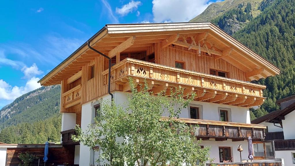 Appartment Florian, Sankt Leonhard im Pitztal
