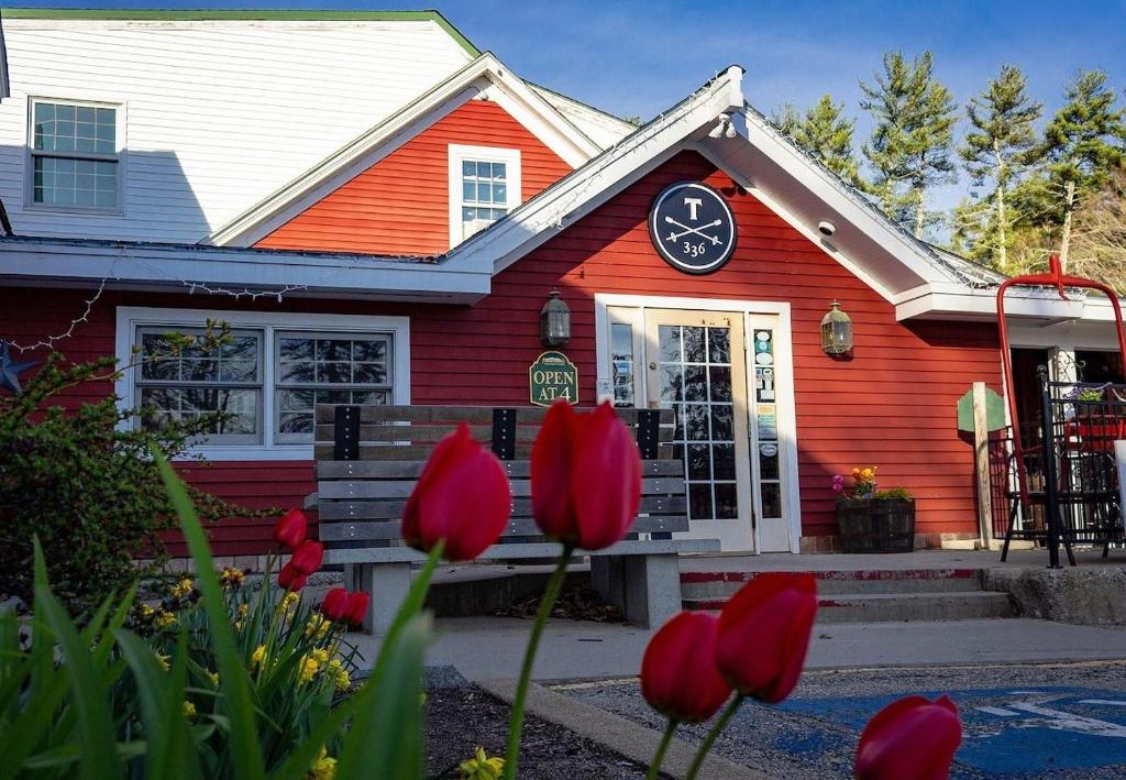 New England Inn & Lodge photo
