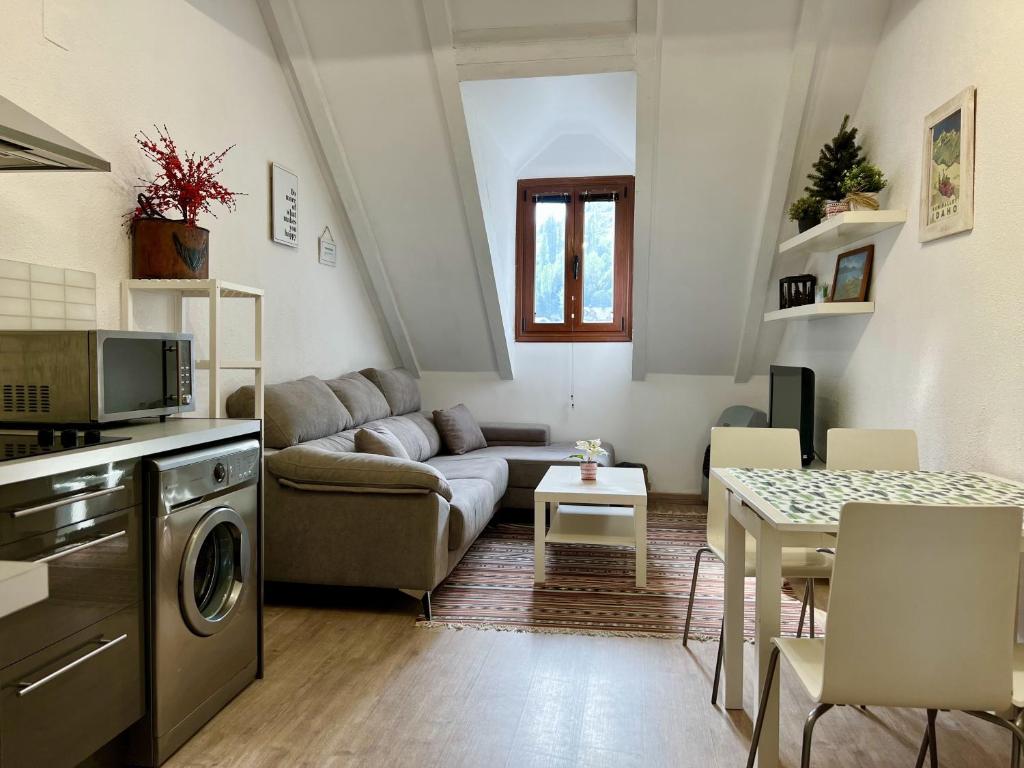 Locky · Espacio y Exclusividad ❅ Pirineos360 ❅ - 4