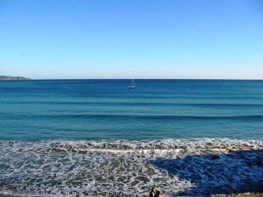 Cavalaire : Appartement 2 Pièces, à 300m Plage, Clim, Balcon - FR-1-226B-331 - 4