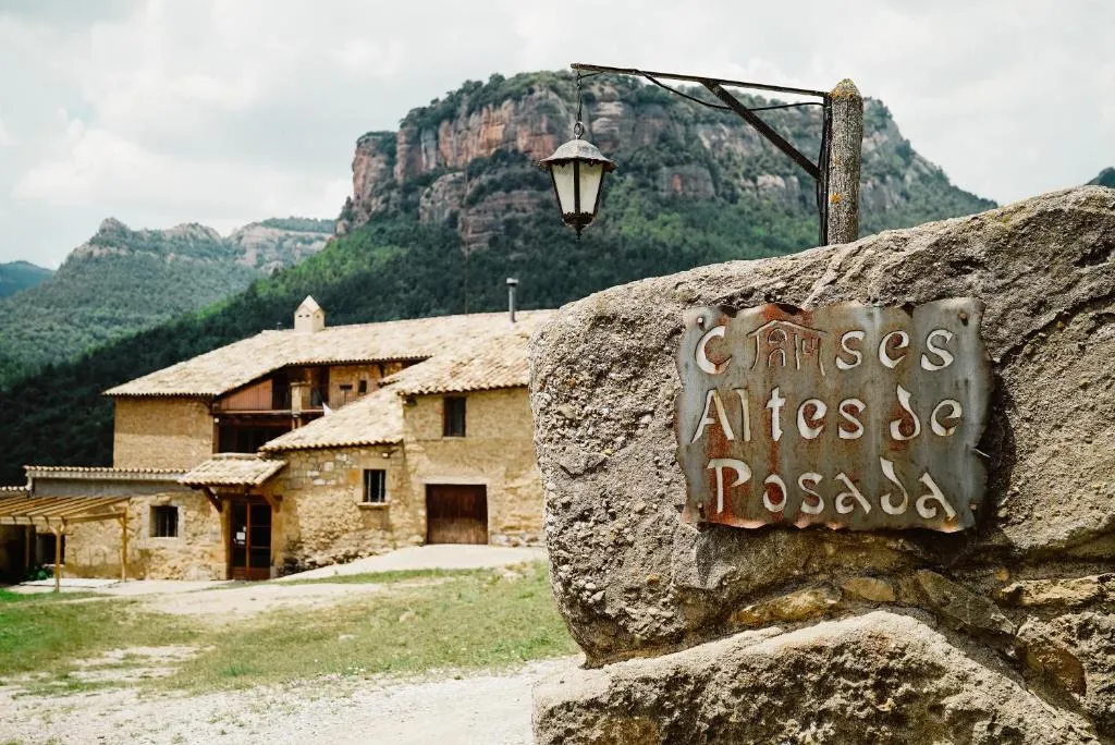 Cases Altes de Posada，位于Navés的酒店