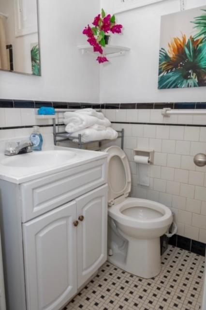 Spacious 2 bedroom apartment photo