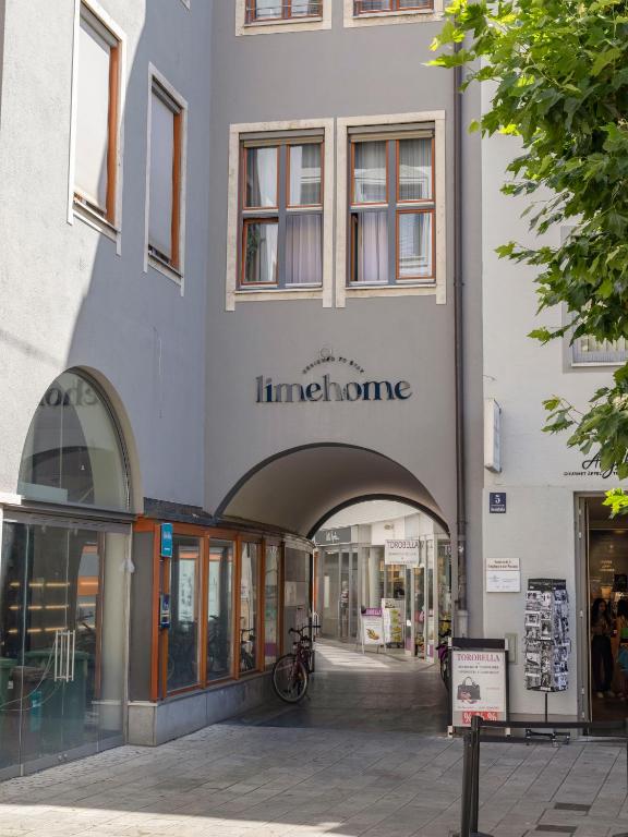limehome Augsburg Annastraße photo