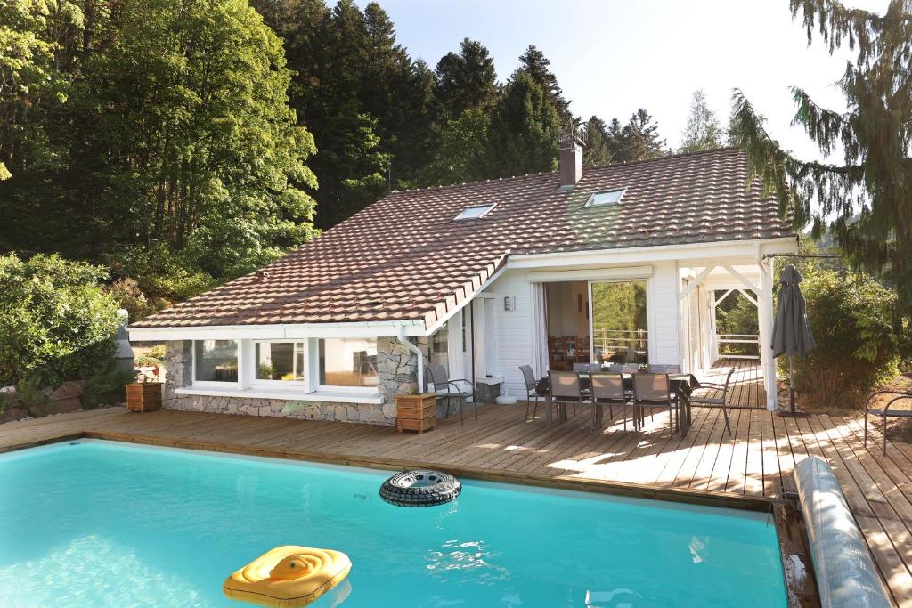 LE CHALET BLANC - JACUZZI / PISCINE / SAUNA - 1