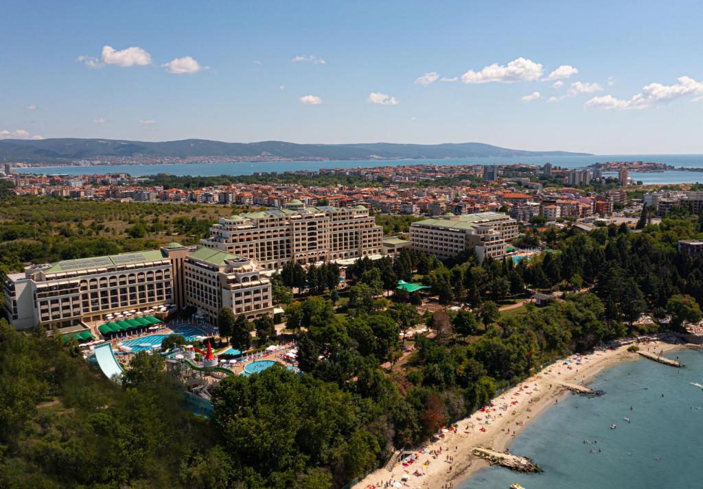 Sol Nessebar Palace All Inclusive photo
