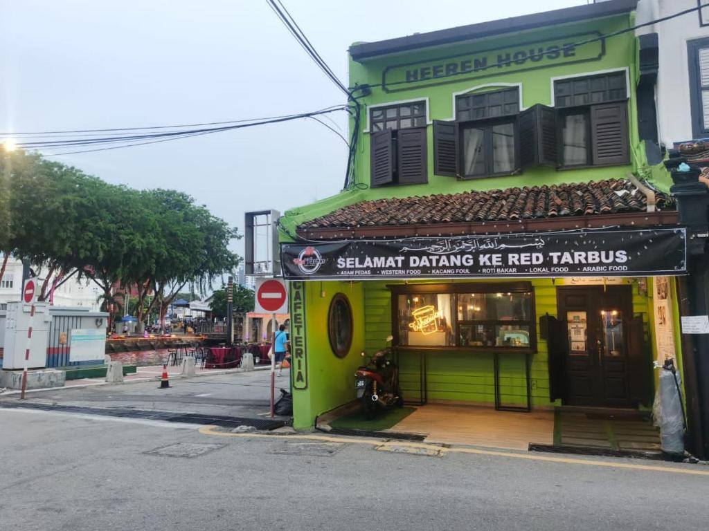 Heeren House by RedTarbus — Hotel in Malacca