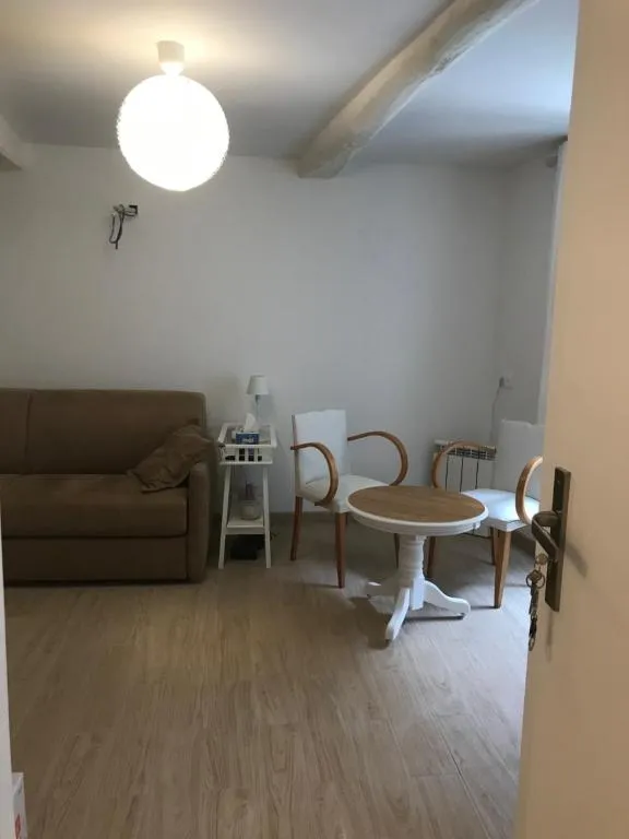 Chambre cosy 25m2，位于科洛布里埃的酒店