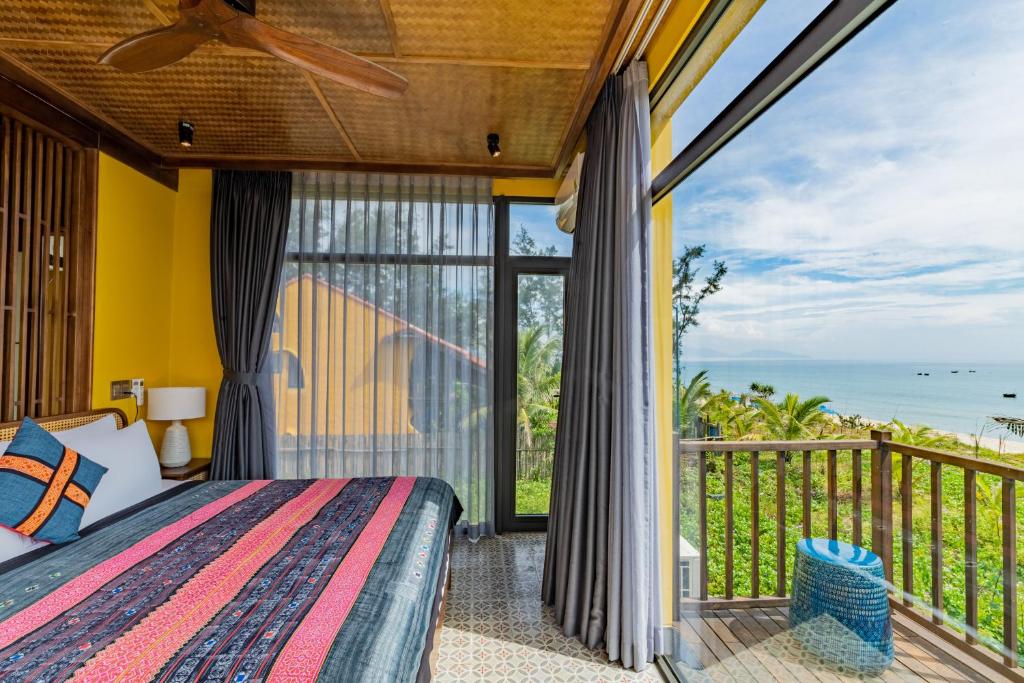May Villa 6BR Oceanview An Bang Beach Hoi An