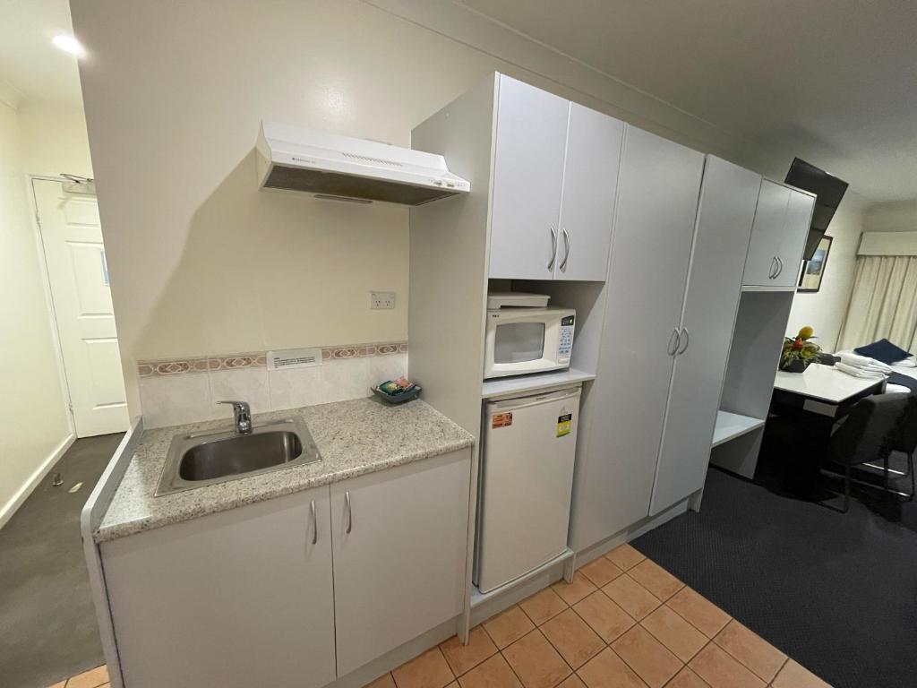 3. 레이크뷰 모토 ..