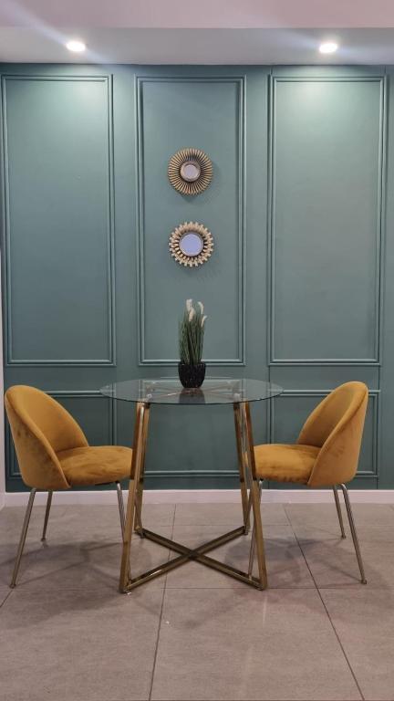 Accommodation Front - Prestigious 2 Sleeper Apartment with Harbour Views, Durban