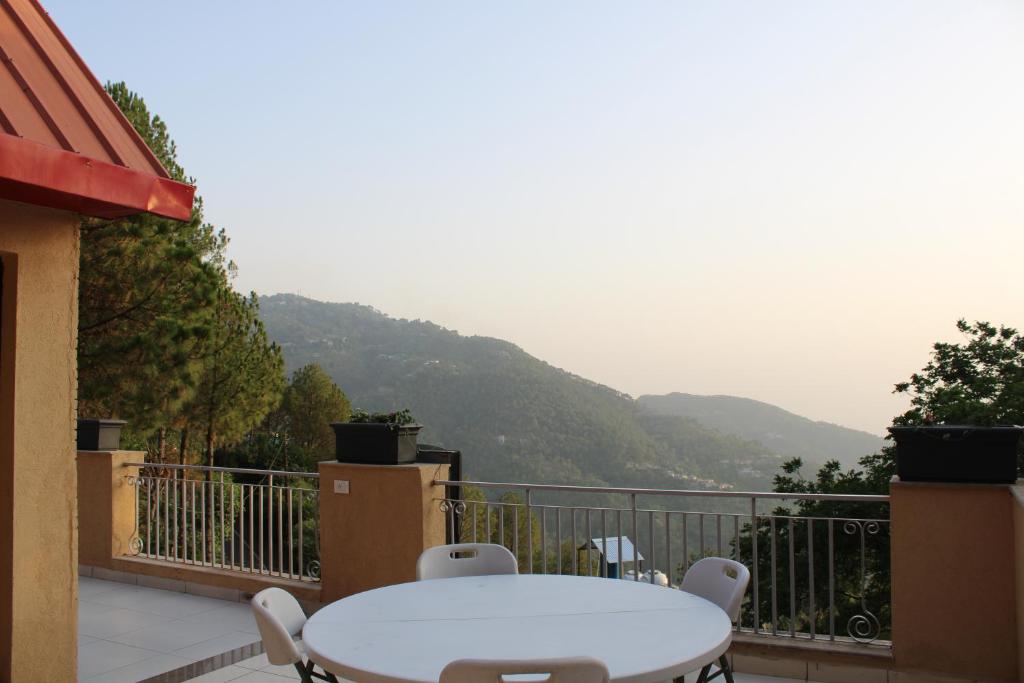 Timbuktoo Kasauli, 4 Bhk Villa With Swimming Pool photo